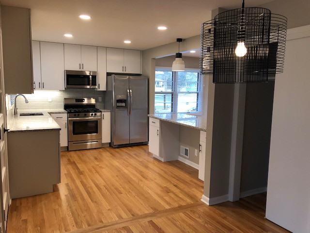 433 Presidential Ln - Photo 3 of 12