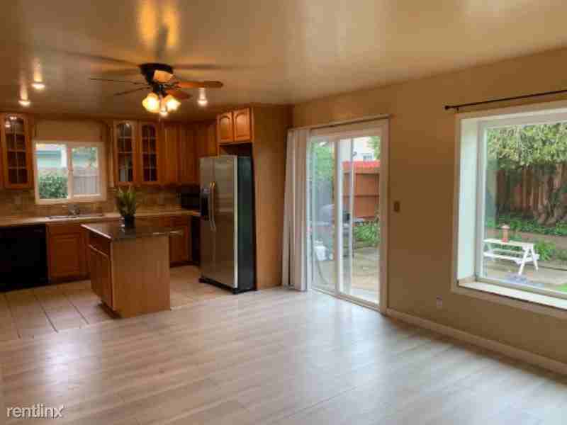 399 Castro Ct - Photo 2 of 18