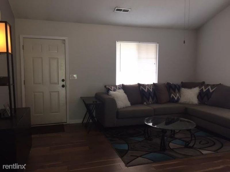 3905 Shepway Loop - Photo 2 of 12