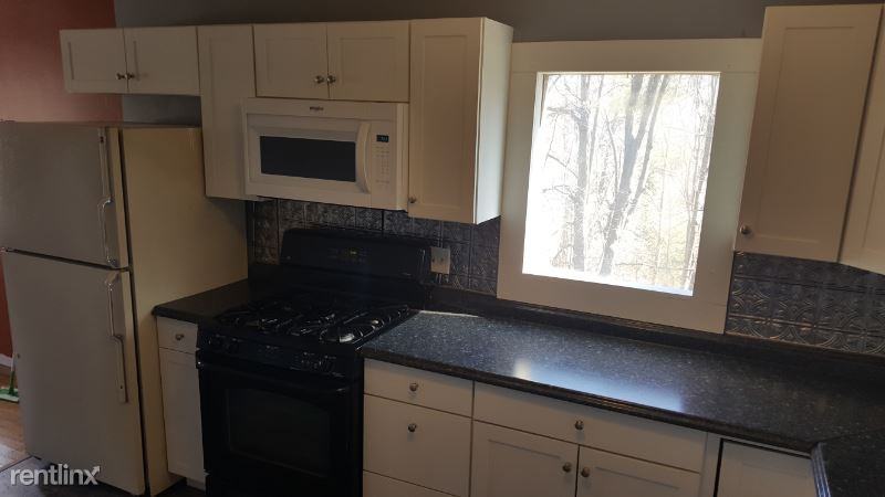 48 Rock St - Photo 2 of 15