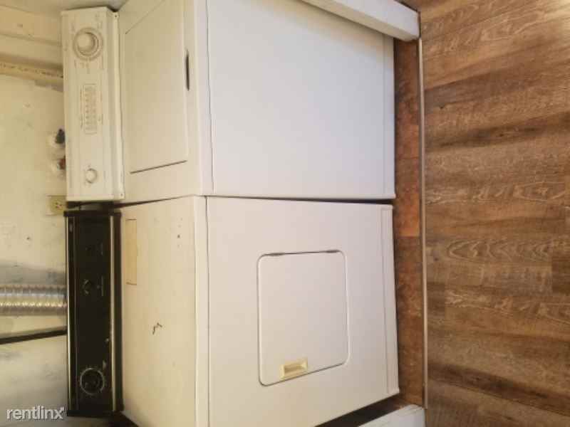 1208 1st Center Ave - Photo 2 of 10