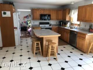 396 Orchard Dr - Photo 2 of 5