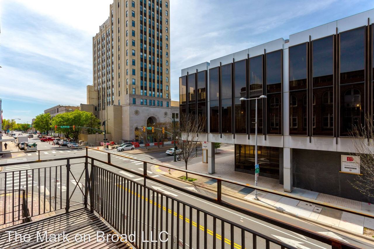 300 E Broad Street - Photo 3 of 6