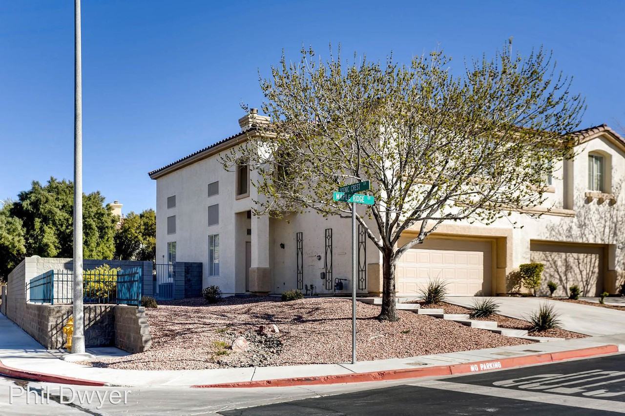 3106 Maple Ridge Ct - Photo 2 of 33