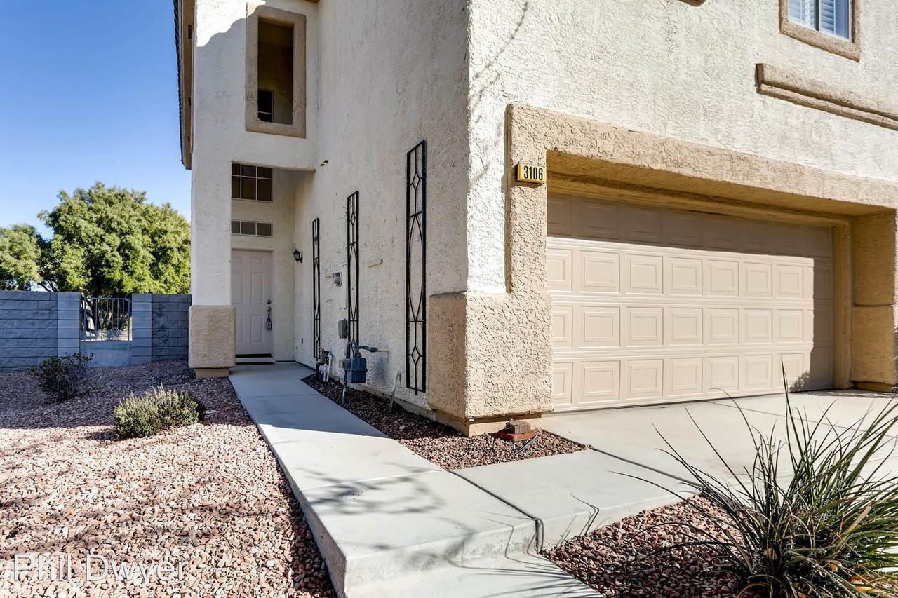 3106 Maple Ridge Ct - Photo 3 of 33