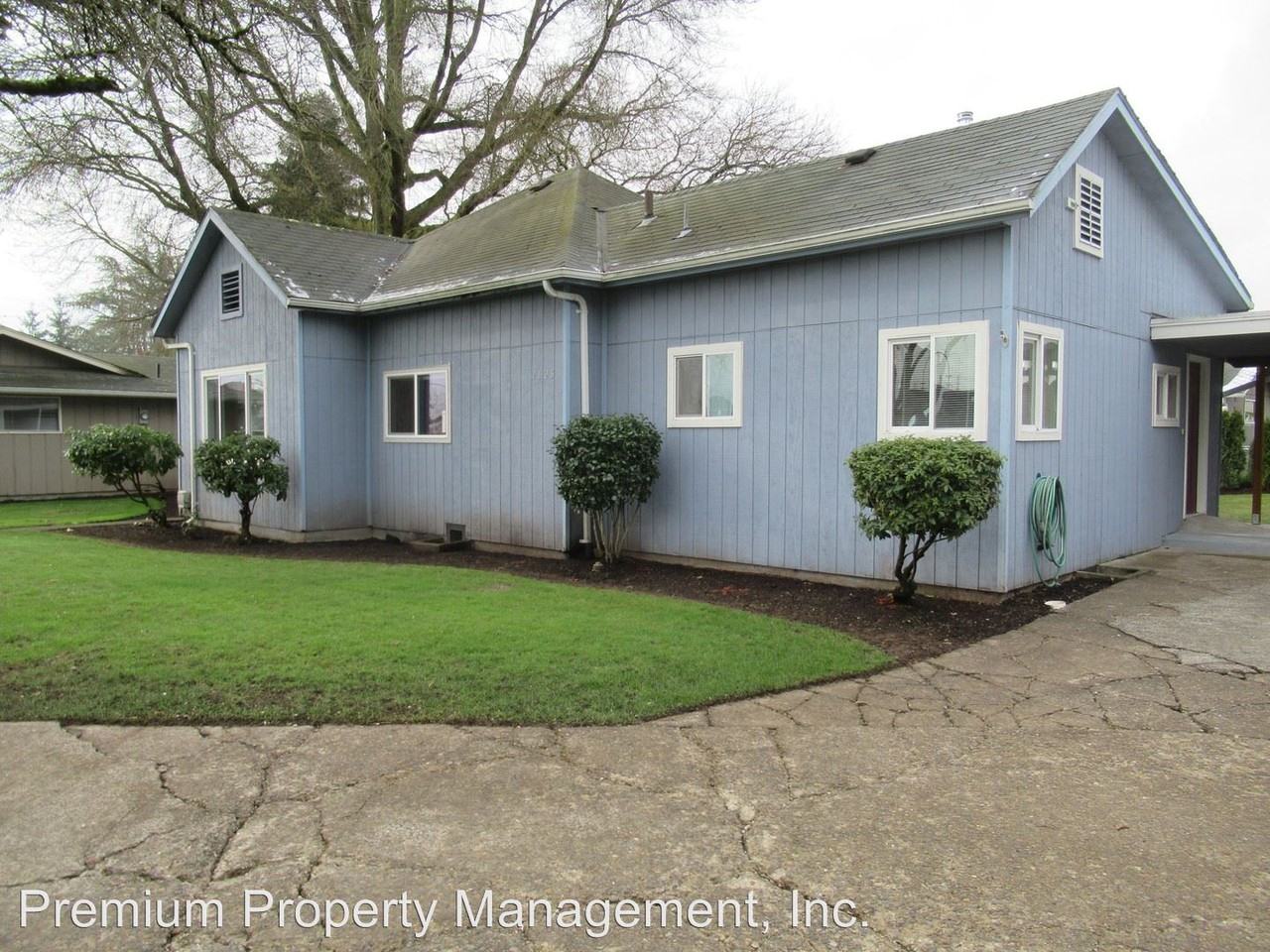 2025 Debbie Way NE - Photo 2 of 24