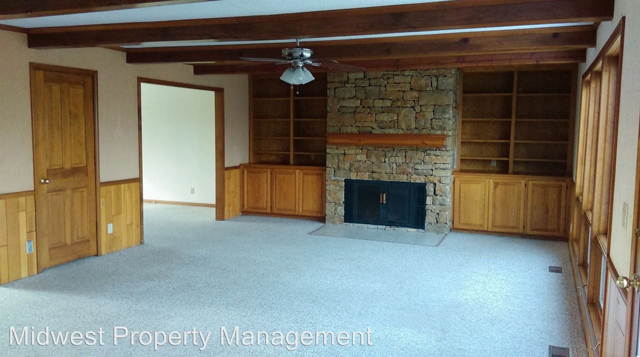 1385 E 2350 Rd - Photo 2 of 6