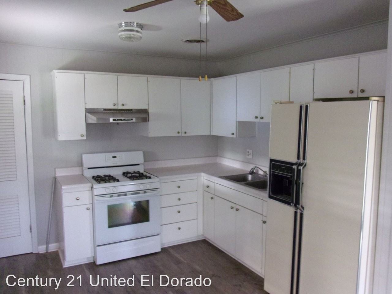 415 Hathaway Dr - Photo 3 of 8