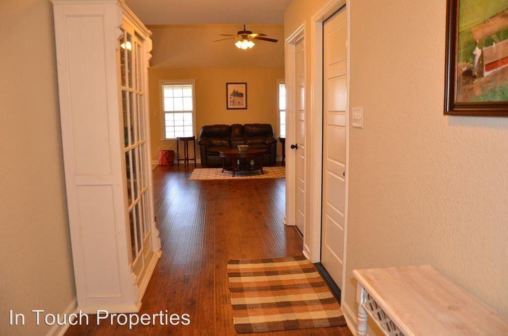 5251 Branch Point Dr - Photo 2 of 32