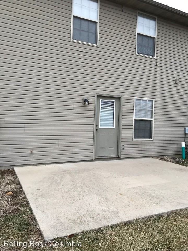 1318 Stags Way - Photo 3 of 8