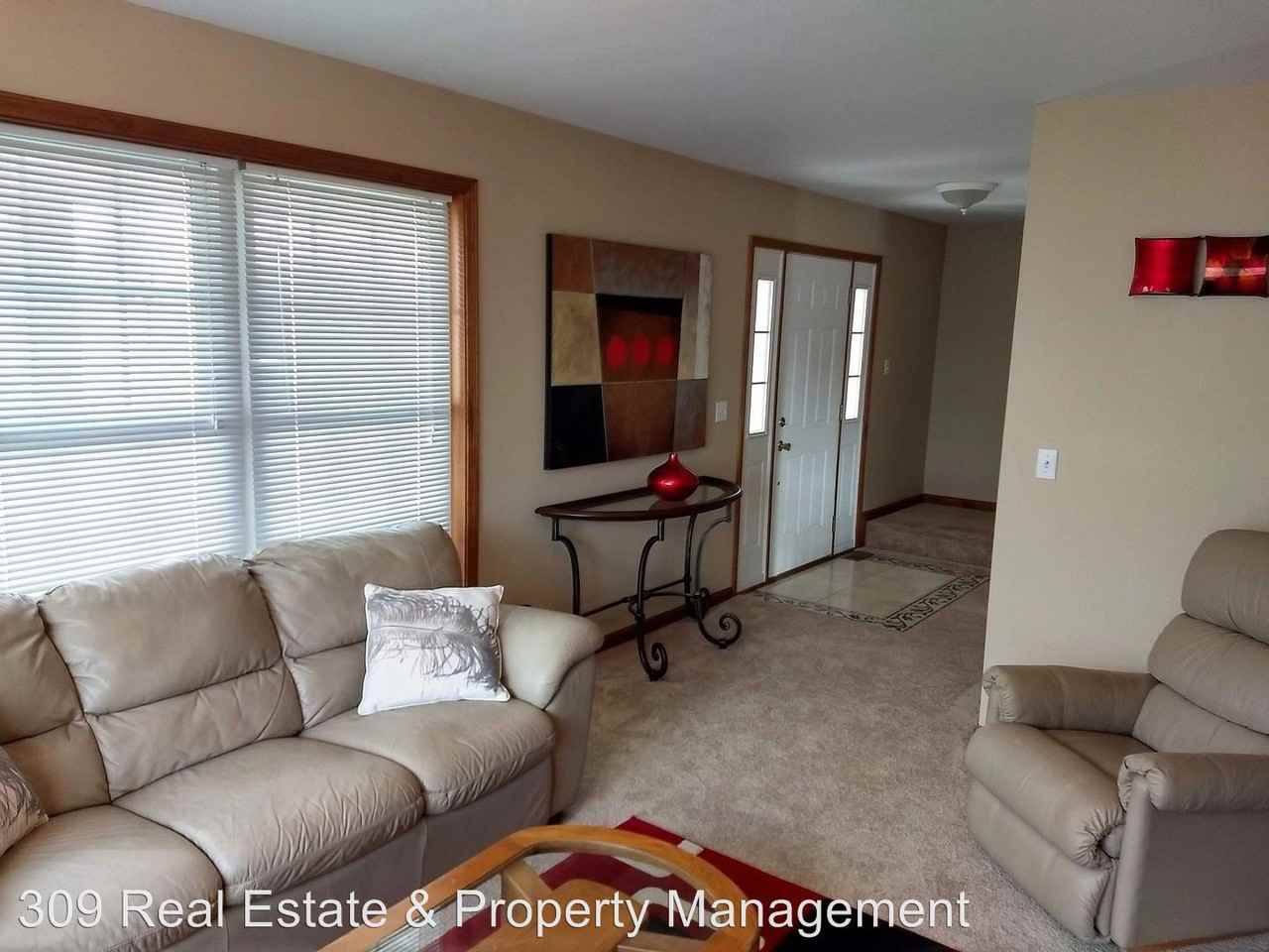 10916 N Jason Dr - Photo 2 of 18