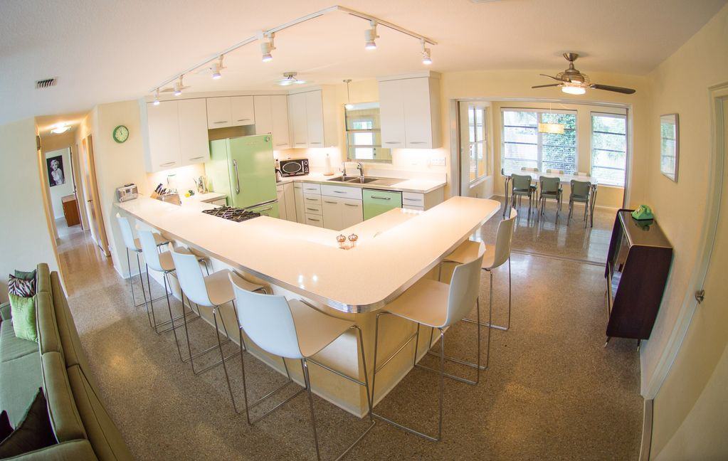 512 S Pine St - Photo 3 of 30