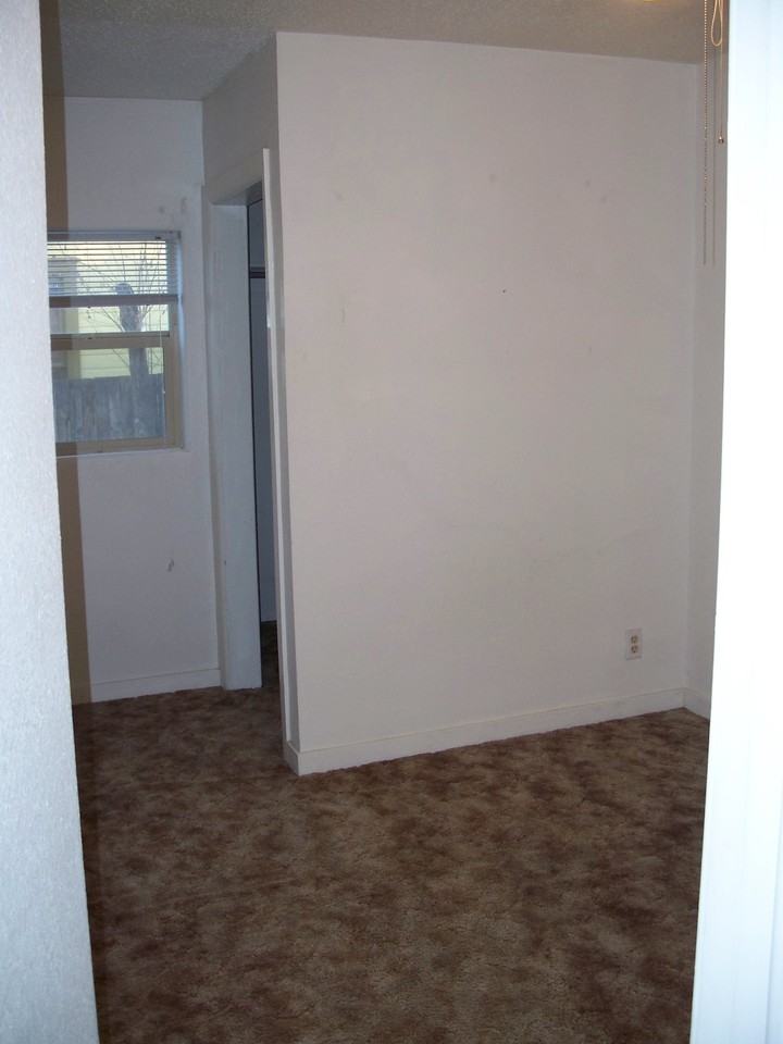 630 Chipeta Avenue - Photo 4 of 6