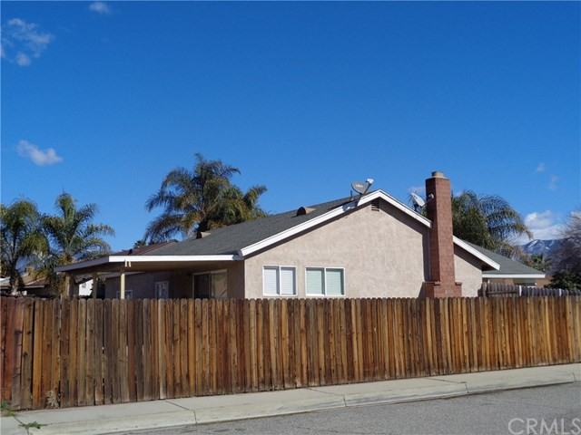 158 S Golden Ave - Photo 2 of 26