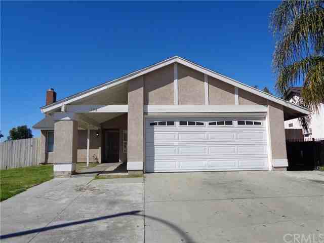 158 S Golden Ave - Photo 3 of 26