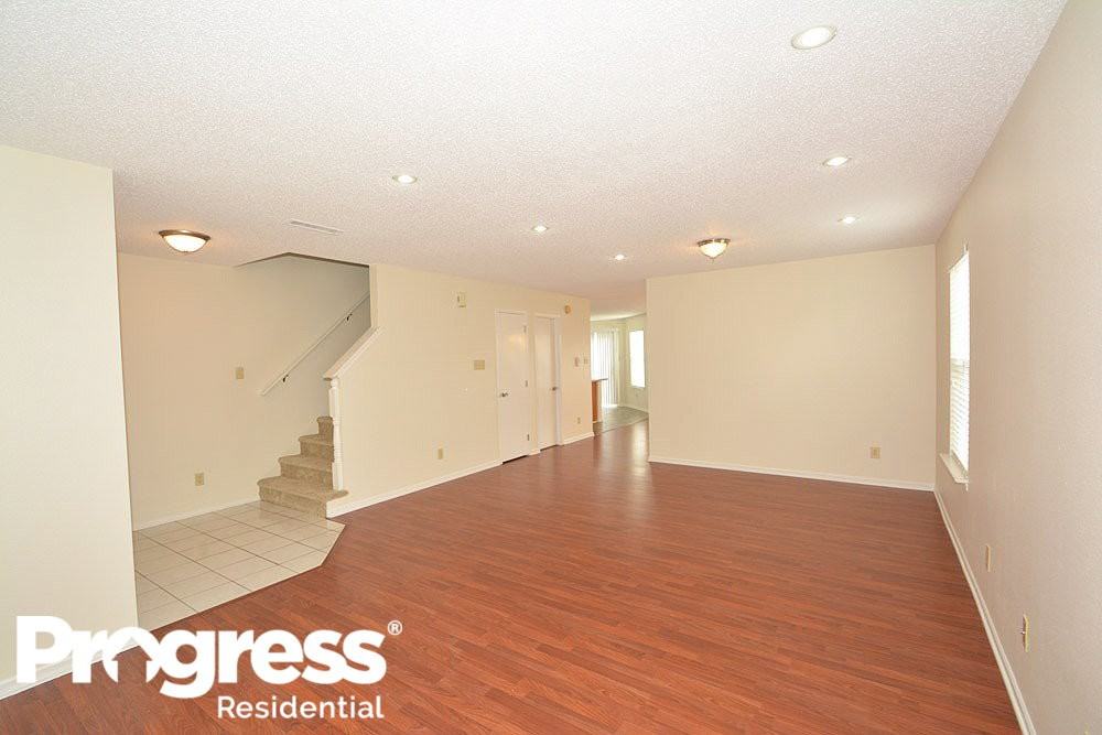 14289 Weeping Cherry Dr - Photo 5 of 29