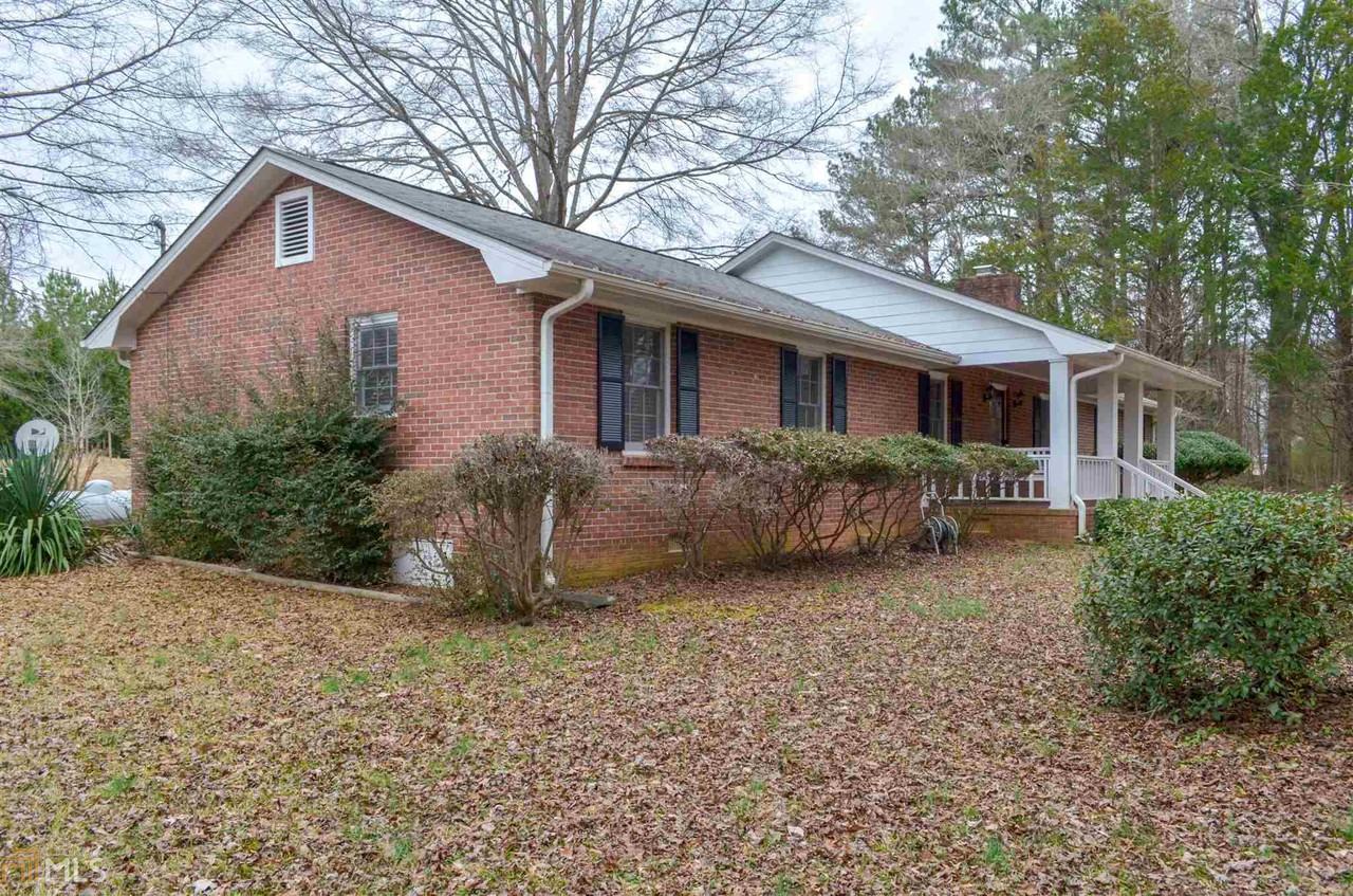 289 Bernhard Rd - Photo 2 of 17