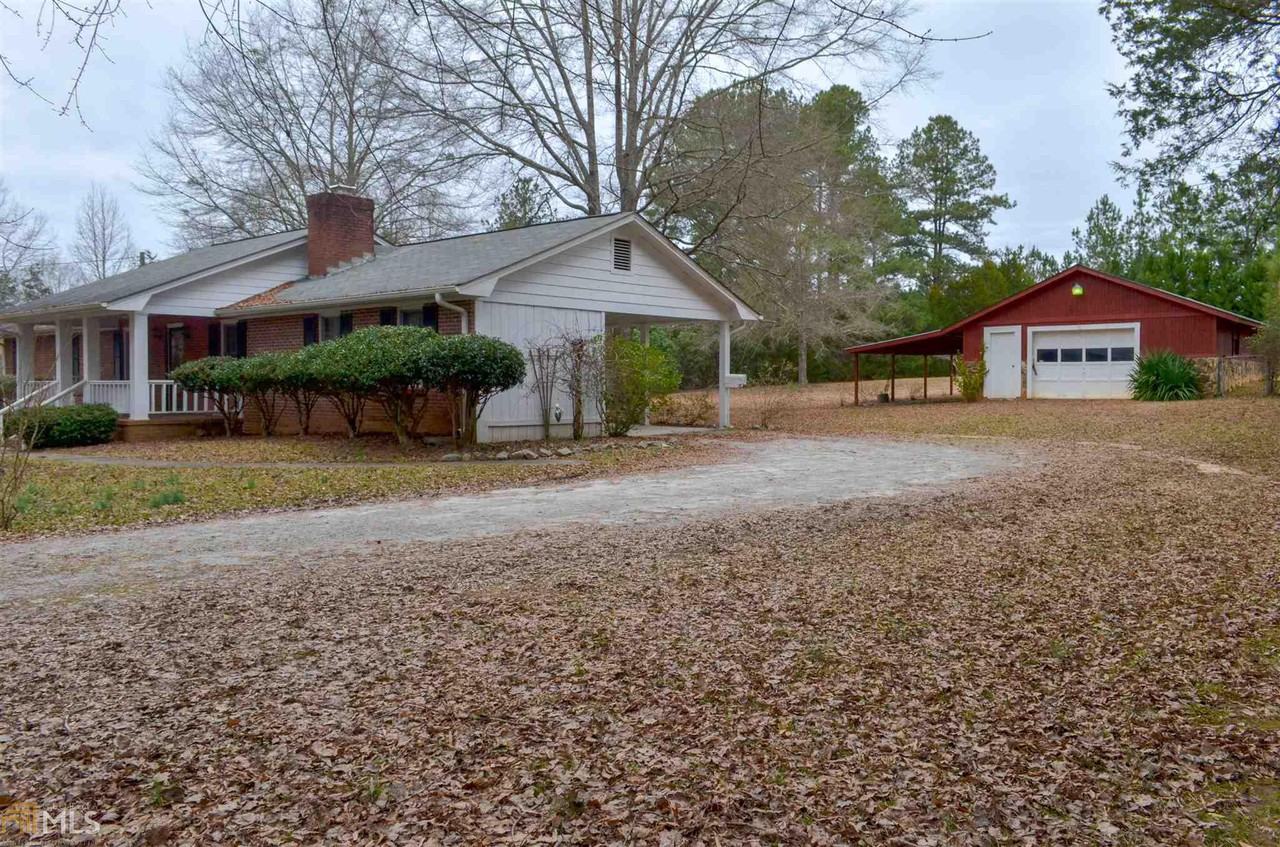 289 Bernhard Rd - Photo 3 of 17
