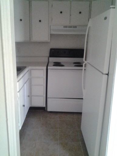 412 W Meadowview Rd - Photo 3 of 7