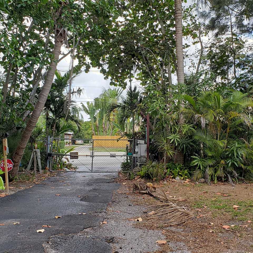 5222 Belvedere Rd - Photo 2 of 42