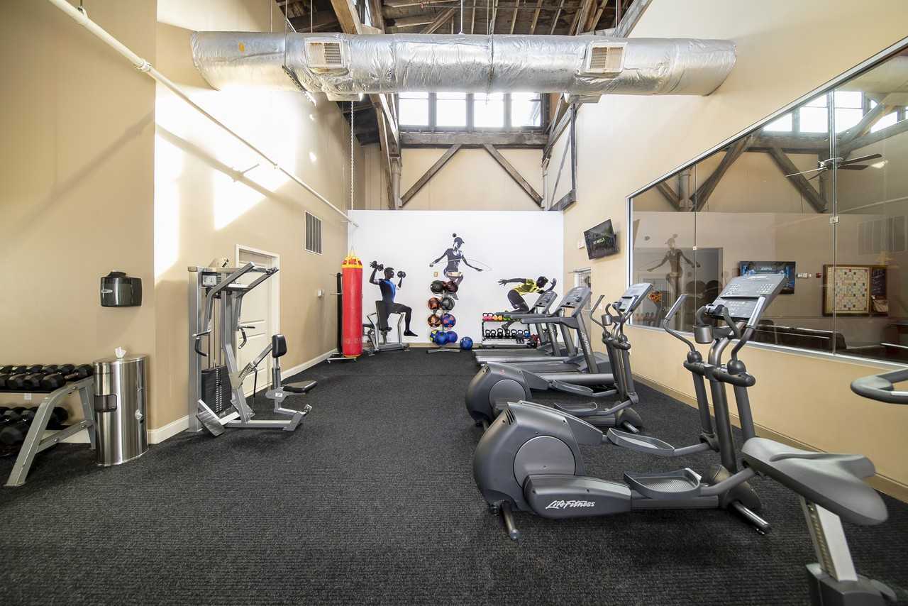 101 Wells - Photo 3 of 20