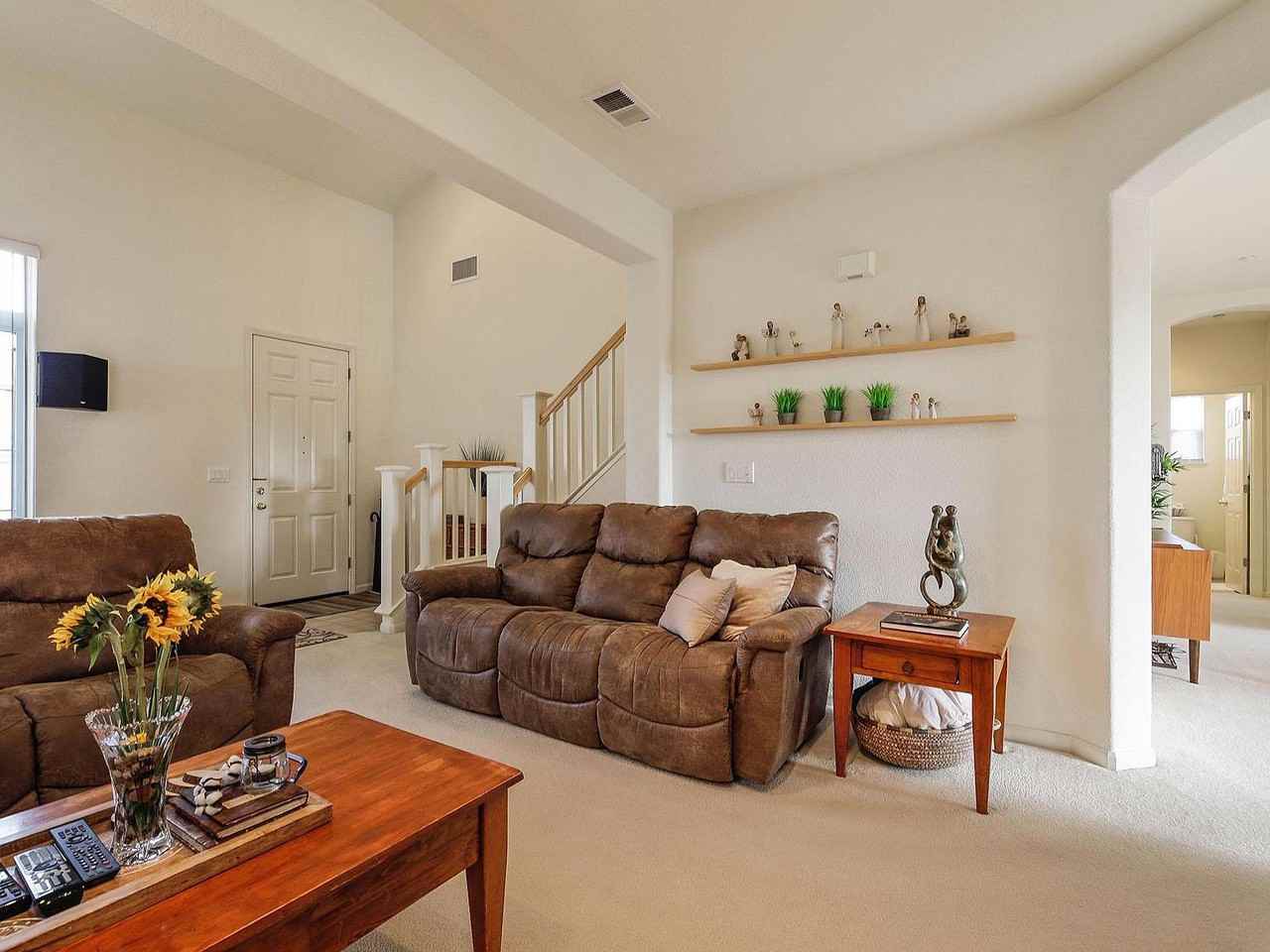 12 Timberhill Ct - Photo 2 of 21