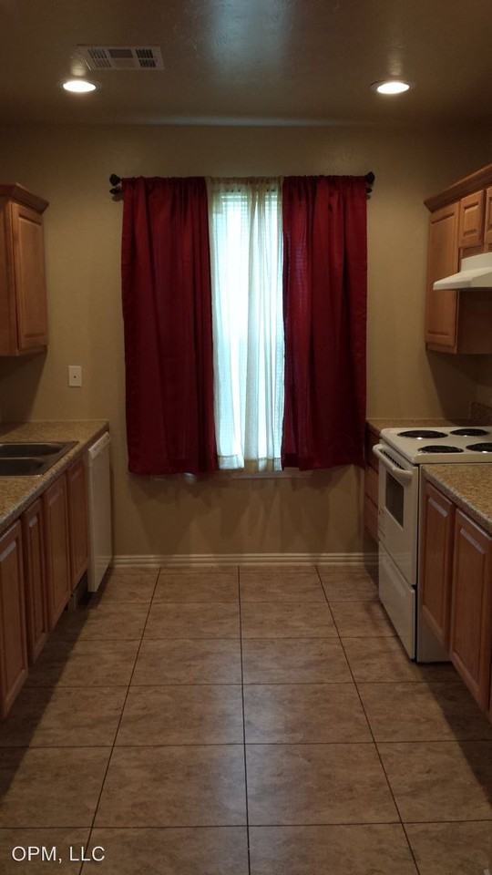 Geronimo Lane - Photo 2 of 7