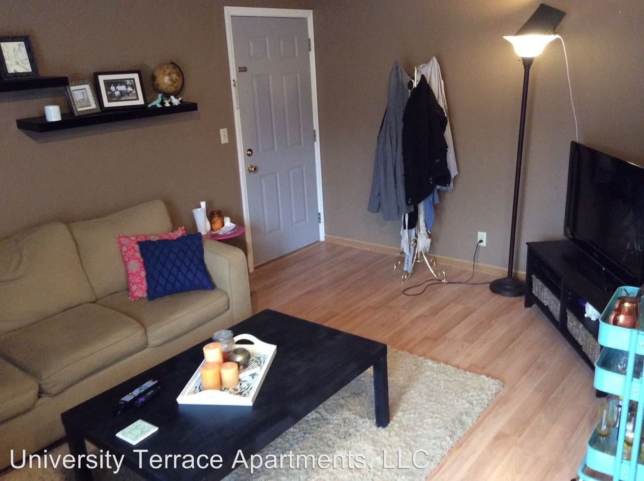 1605 W 9th Street - Photo 3 of 8