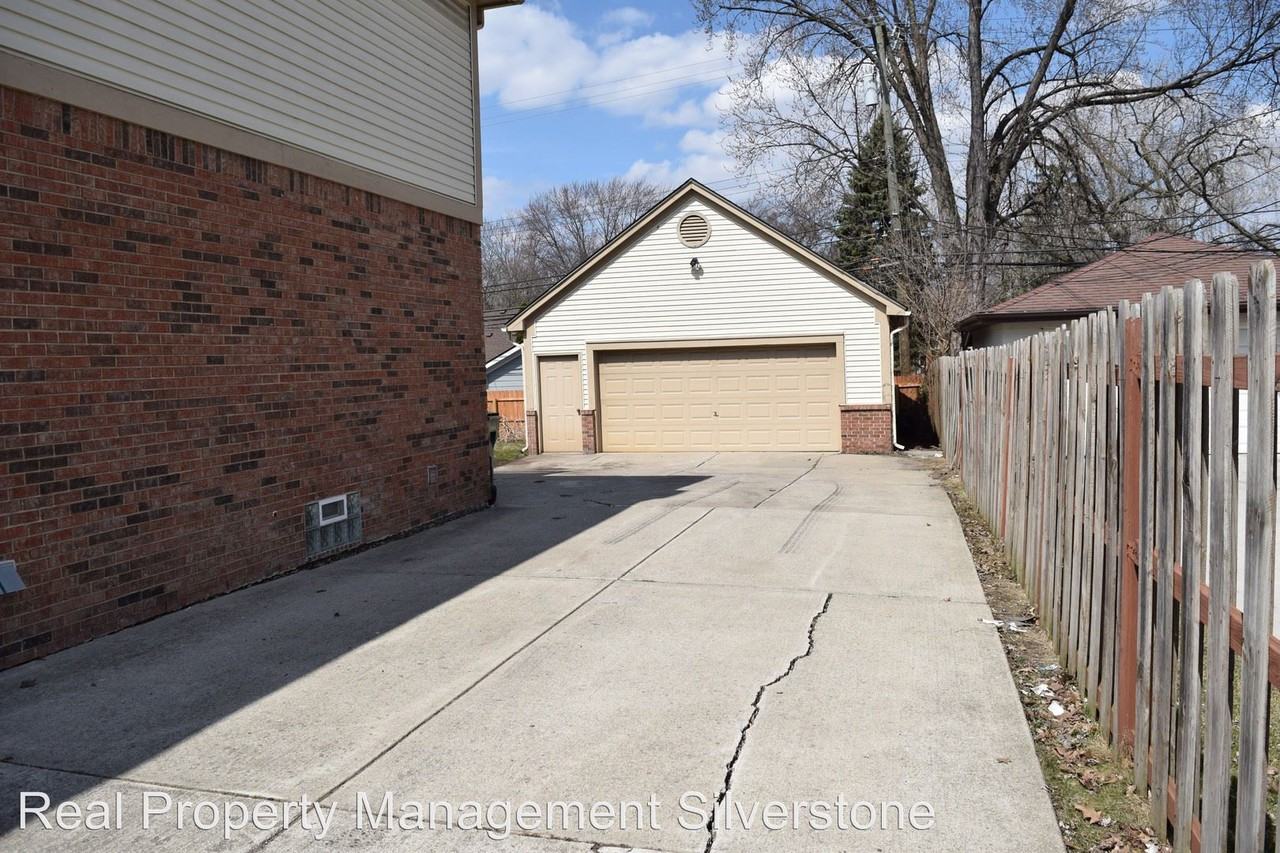 512 W 12 Mile - Photo 3 of 24