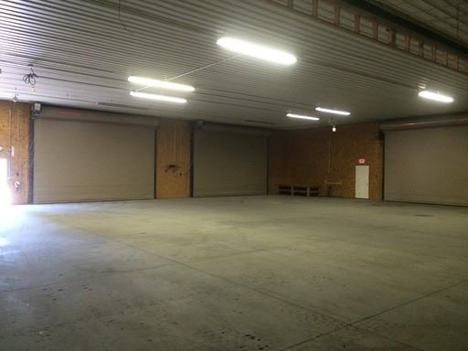 1042 S Market St - Photo 2 of 3