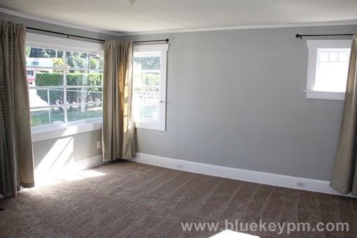 9025 NE Sandy Blvd - Photo 3 of 9