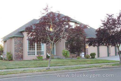 3561 NE 215th Ct - Photo 2 of 30