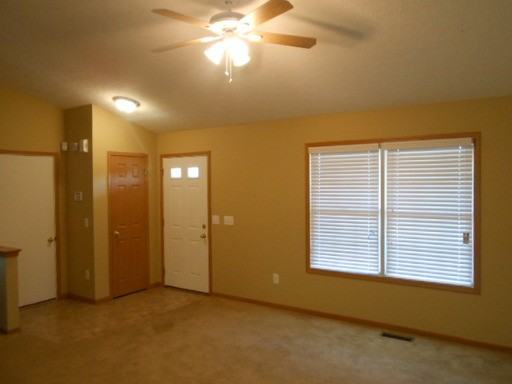 818 Bent Oak Dr - Photo 2 of 19