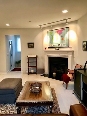 6349 Hennings Ct - Photo 2 of 16