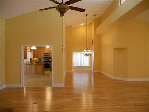 418 NW 113th Terrace - Photo 3 of 8