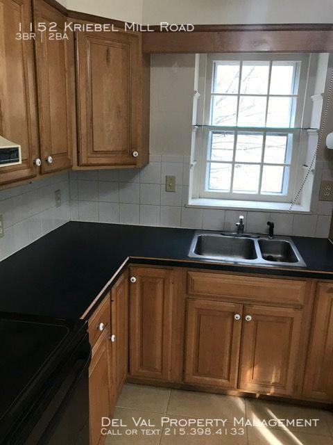 1152 Kriebel Mill Rd - Photo 3 of 21