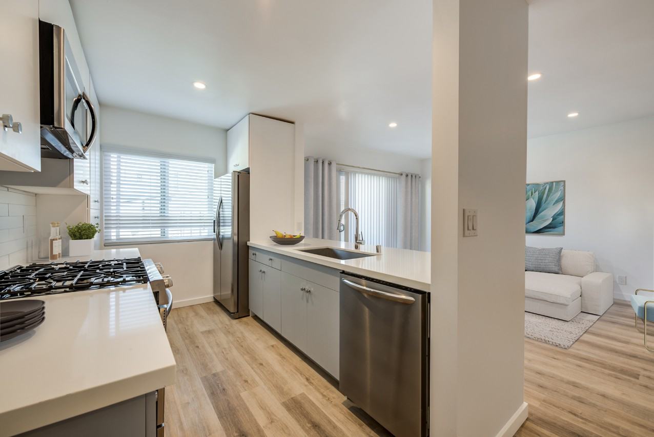 Harper on Hayworth - Photo 2 of 7