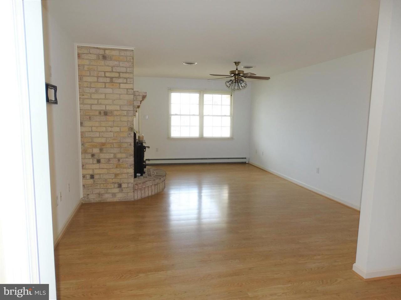 17117 Sterling Rd - Photo 3 of 38