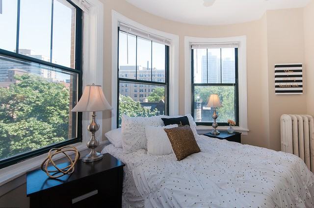 2828 North Pine Grove Avenue #201