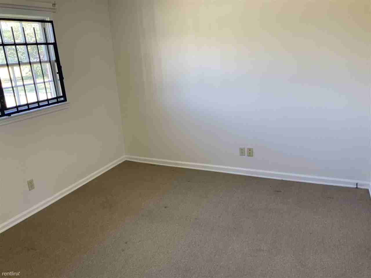 Love’s Rentals - Photo 3 of 10