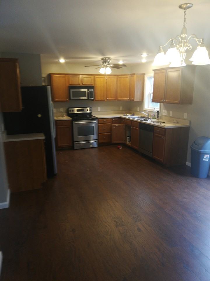 1065 Frank Brenneman Road - Photo 2 of 9