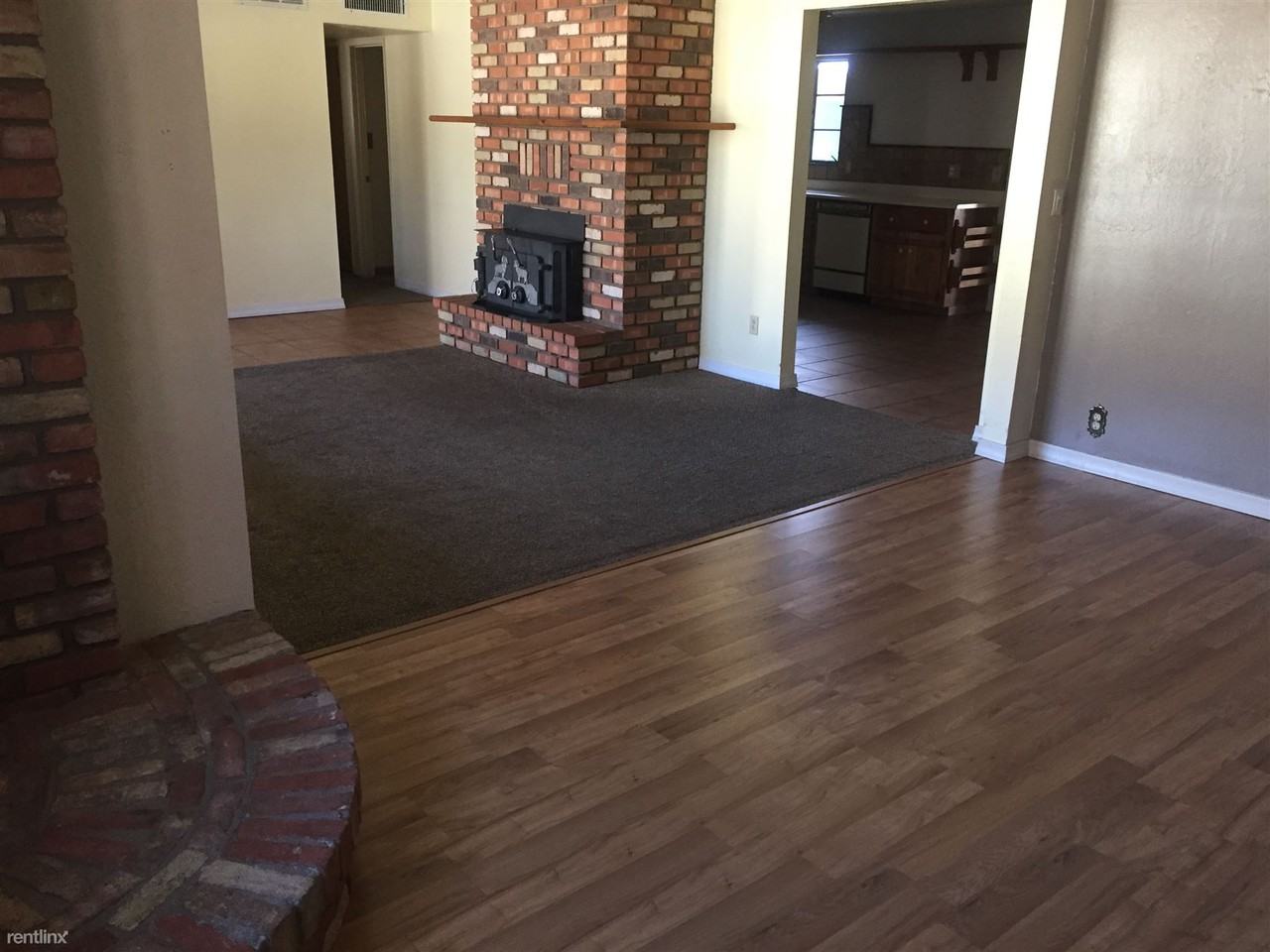 2729 E Lewis Dr - Photo 2 of 10