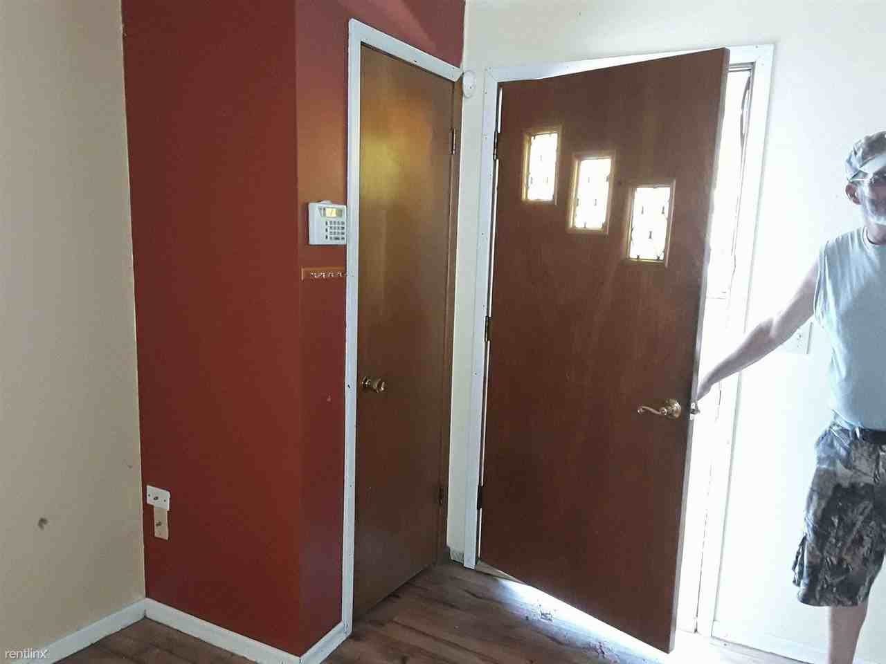 4217 N Burns Rd - Photo 2 of 16