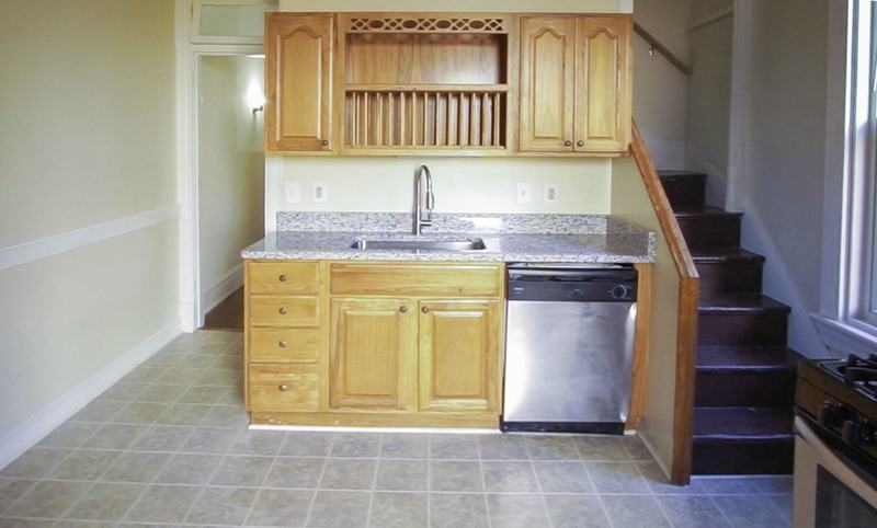 303 S Pine St - Photo 2 of 29