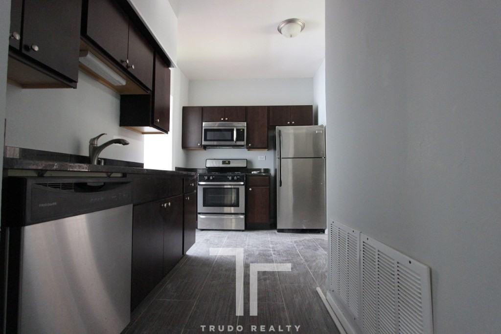 7700 North Marshfield Avenue