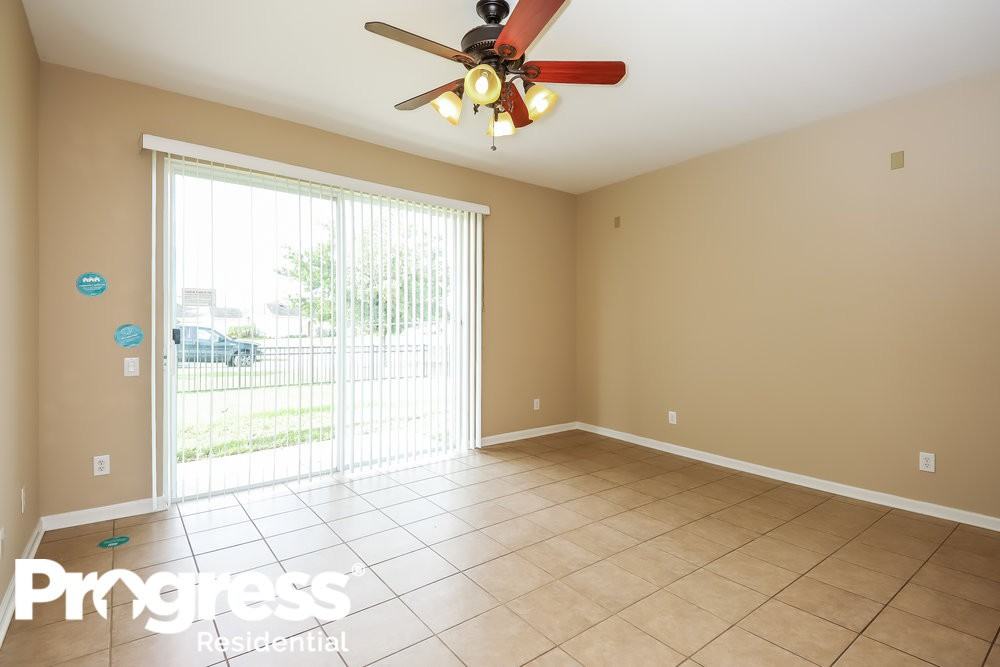 9794 50th Street Cir E - Photo 3 of 16