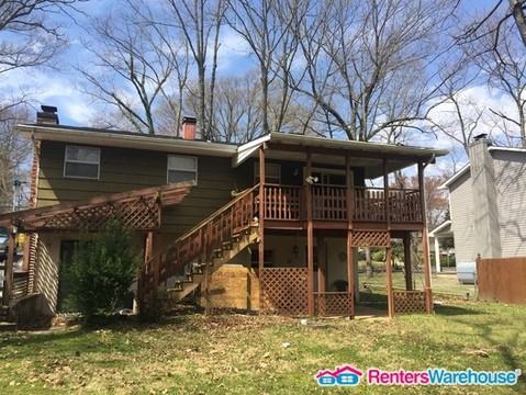 195 Magothy Beach Rd - Photo 2 of 12