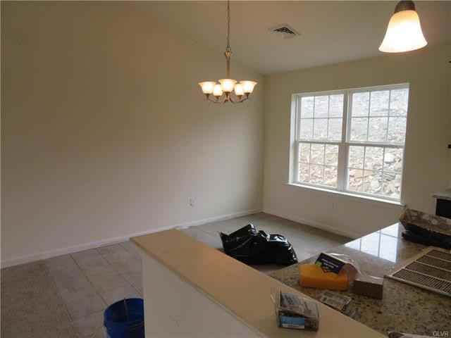 4928 Coatbridge Ln - Photo 3 of 10