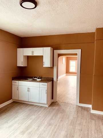 538 E 154th St #2 - Photo 3 of 9