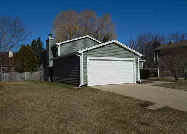 536 Waterford Dr - Photo 3 of 42